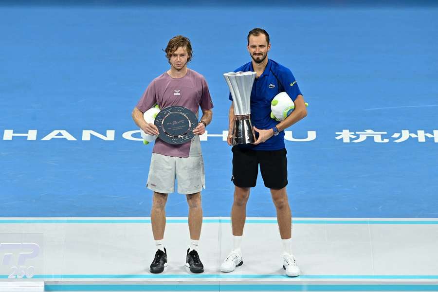 Miedwiediew lepszy w rosyjskim finale w Hangzhou. Zdobył swój 24. tytuł Miedwiediew lepszy w rosyjskim finale w Hangzhou. Zdobył swój 24. tytuł