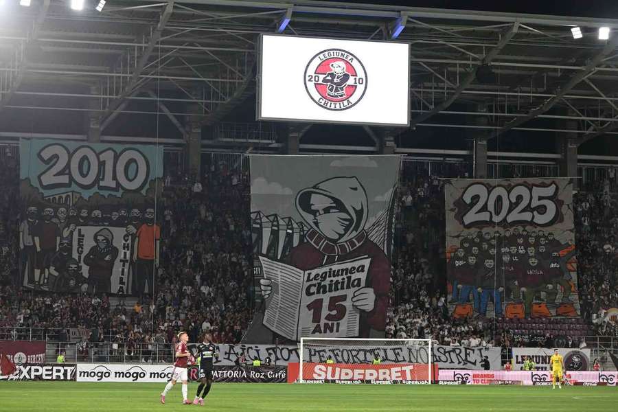 Coregrafie a Legiunii Chitila prezentată în peluza rapidistă la meciul dintre Rapid si FC Hermanstadt