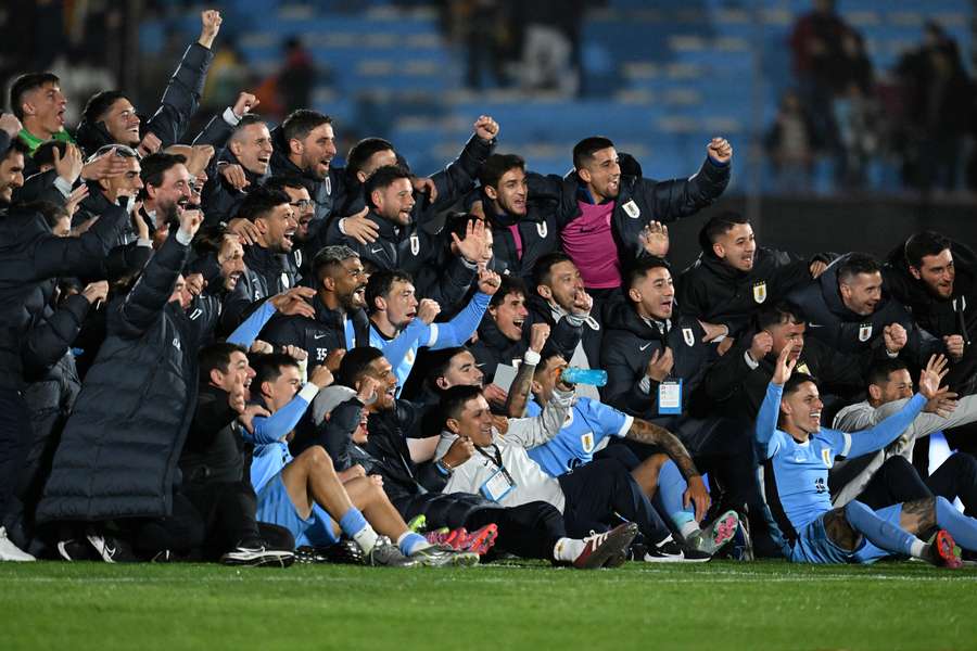 Les joueurs uruguayens célébrant leur qualification. Les joueurs uruguayens célébrant leur qualification.