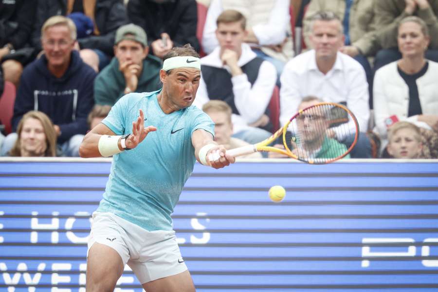 Rafael Nadal werkte een 4-1 achterstand weg in de tweede set