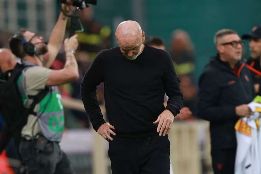 Pioli skončil na lavičke Fiorentiny predčasne.