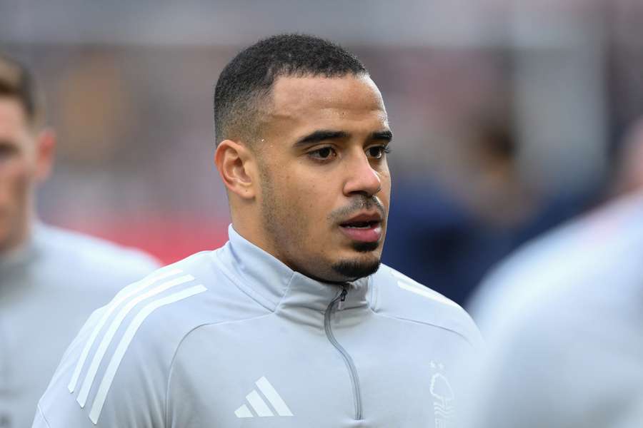 Murillo warming up for Nottingham Forest
