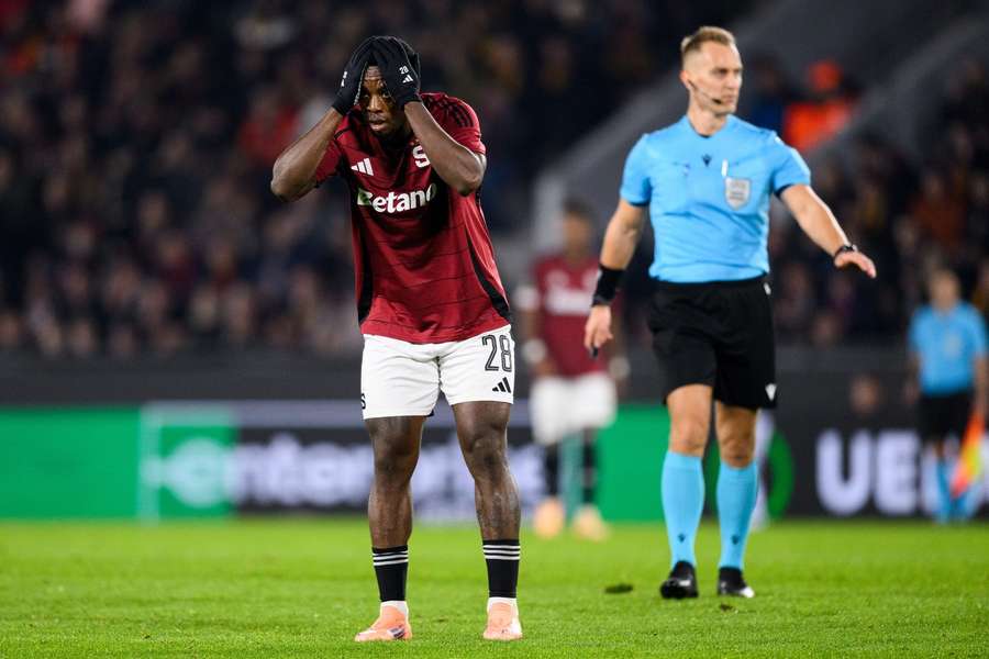 Spartě se v posledních týdnech nedaří, chytí se v pohárové bitvě na půdě Artisu.