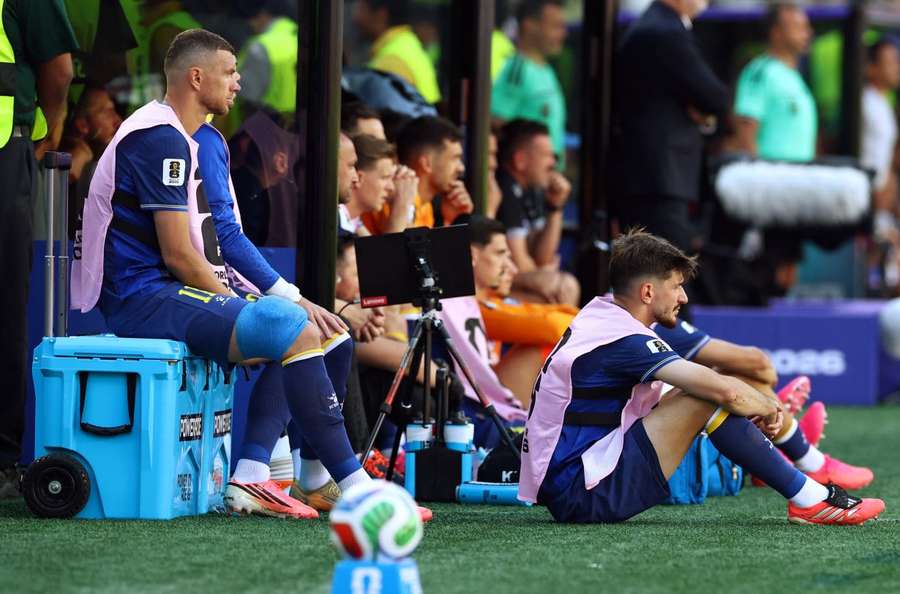 Die Schlussphase erlebte Dzeko nur noch als Zuschauer