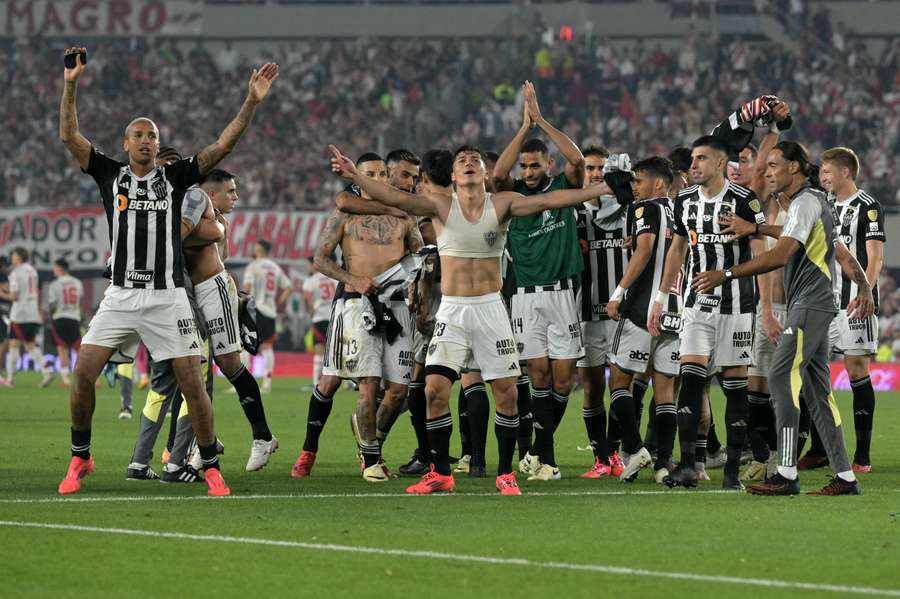 I giocatori dell'Atletico Mineiro festeggiano a fine gara