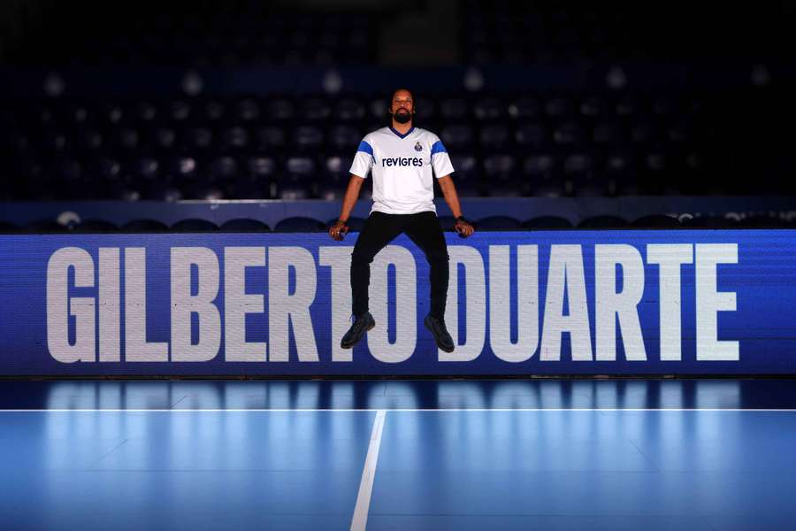 Andebol: Gilberto Duarte regressa ao FC 