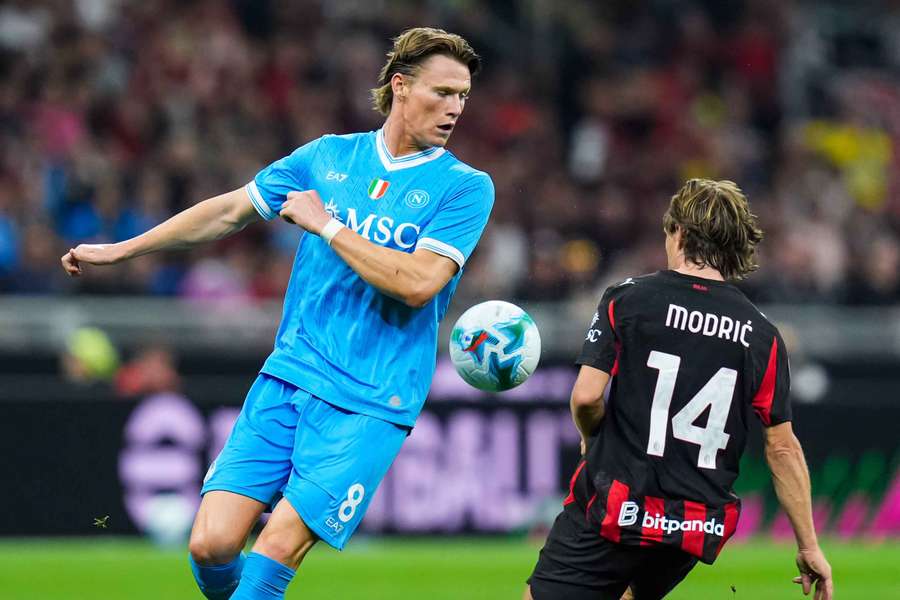 Scott McTominay e Luka Modric Scott McTominay e Luka Modric