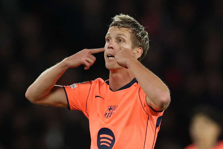 Olmo in action vs PSG Olmo in action vs PSG