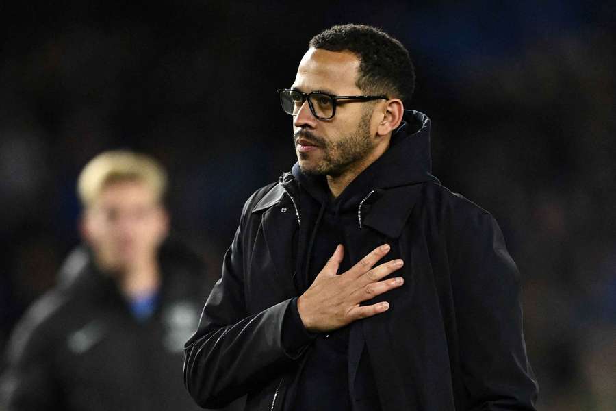 Rosenior reacts after Chelsea's defeat