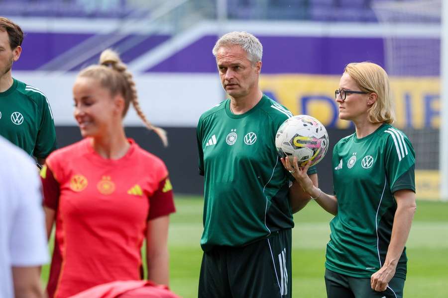 Frauen-Bundestrainer Christian Wück (M.)