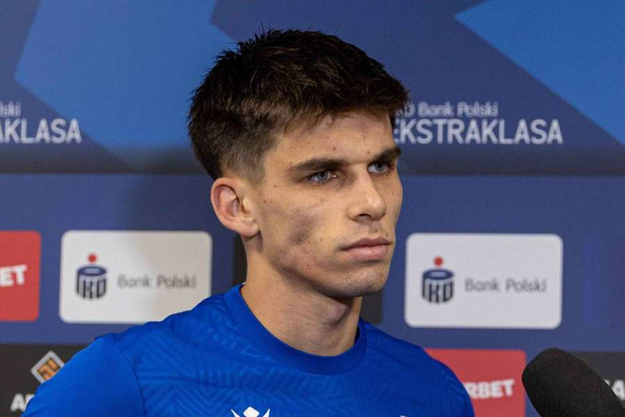Lecce potwierdziło, że Filip Marchwiński pomyślnie przeszedł operację kolana