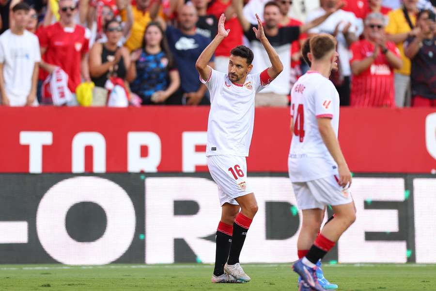 Jesús Navas celebra su gol