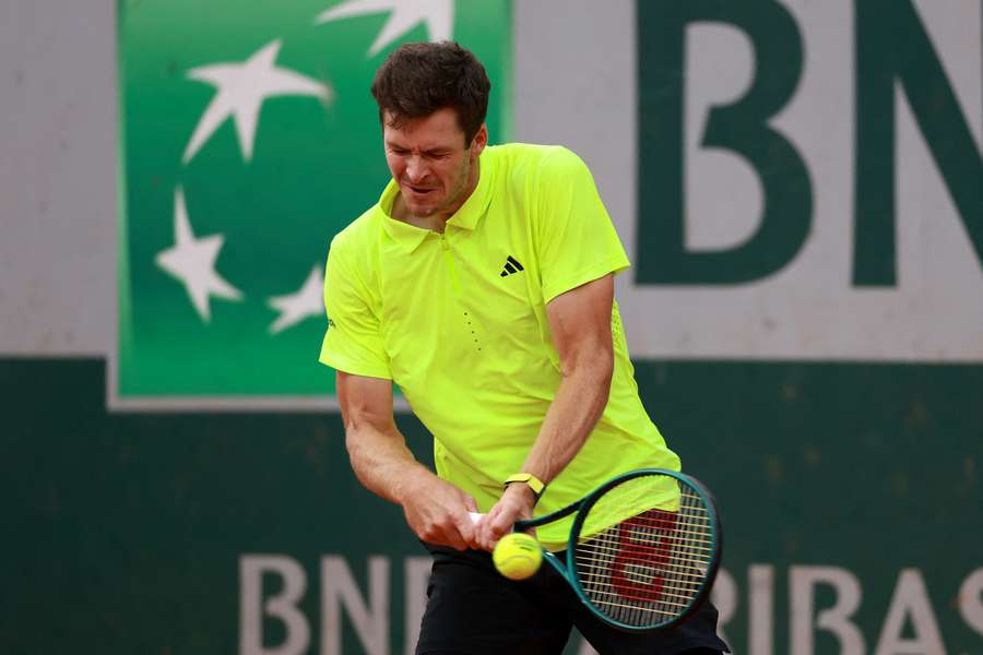 Katastrofalny występ Hurkacza, Polak odpada z French Open po porażce z Joao Fonsecą
