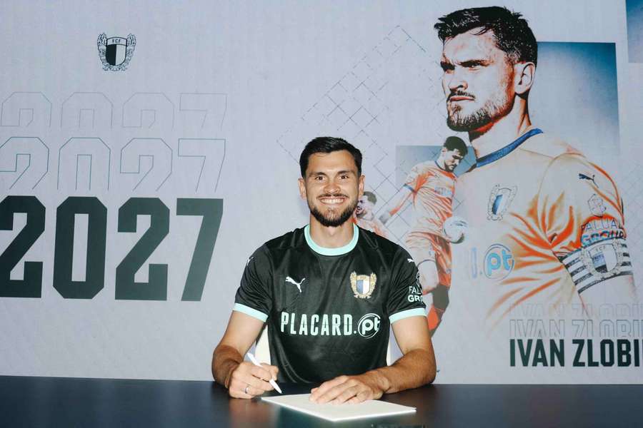 Ivan Zlobin renovou com o Famalicão até 2027