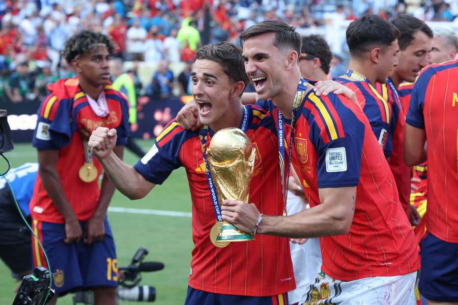 Gavi y Fabián, campeones del mundo Gavi y Fabián, campeones del mundo