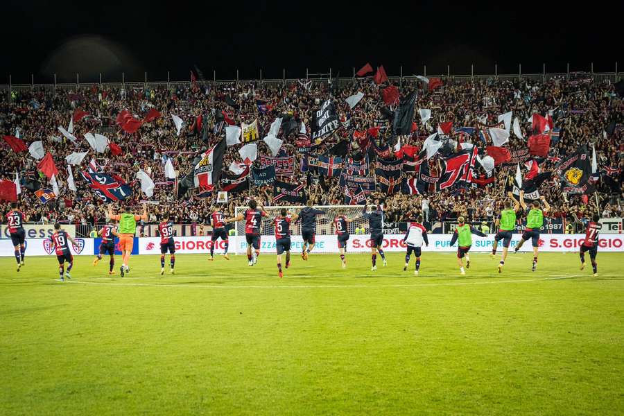 O Cagliari vai discutir a última vaga de acesso à Série A com o Bari