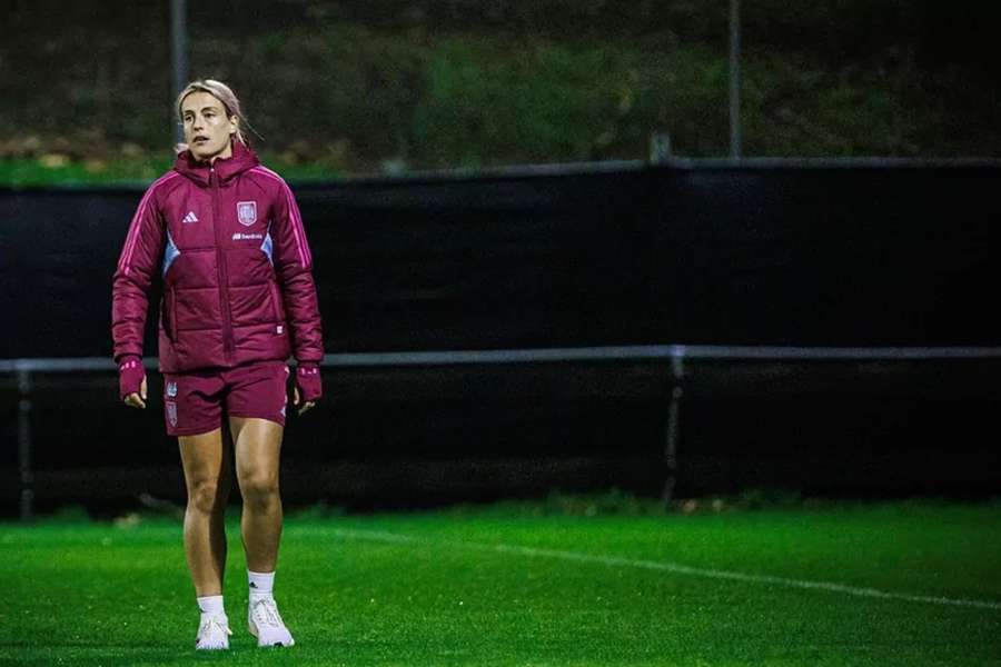 Alexia Putellas trabalha em Auckland com a seleção espanhola