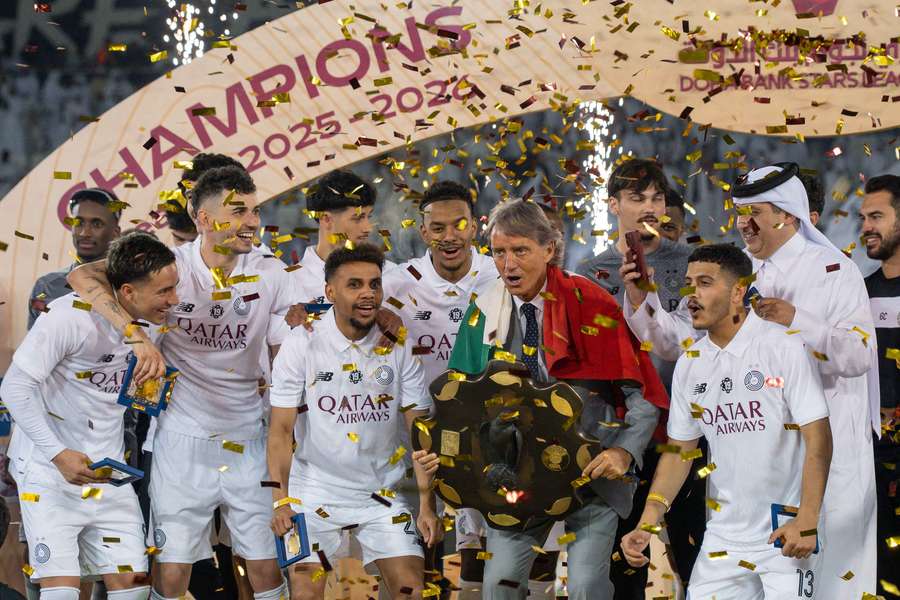 Roberto Mancini mitrzem Kataru. Włoch wygrał piłkarską ligę w trzecim kraju