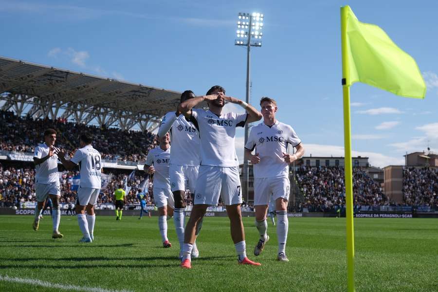 Kvaratskhelia garantiu a vitória do Napoli sobre o Empoli