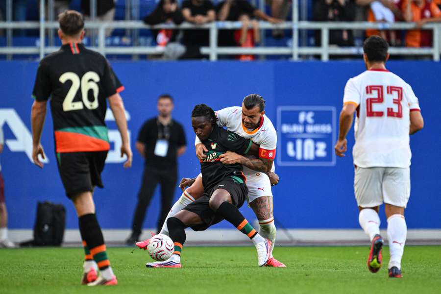 Un'azione del match