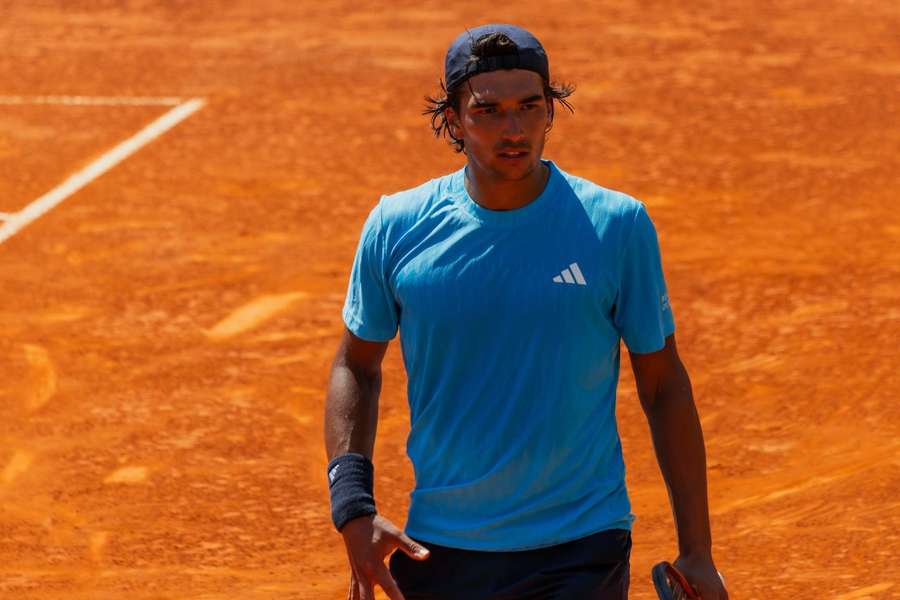 Henrique Rocha perdeu com Adolfo Daniel Vallejo em três sets