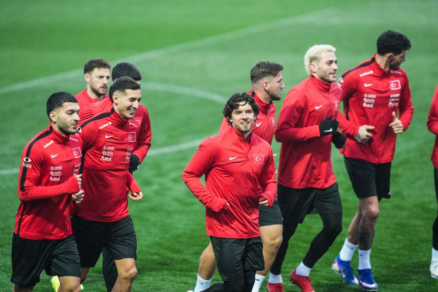 Turquia tem boa geração e quer a classificação