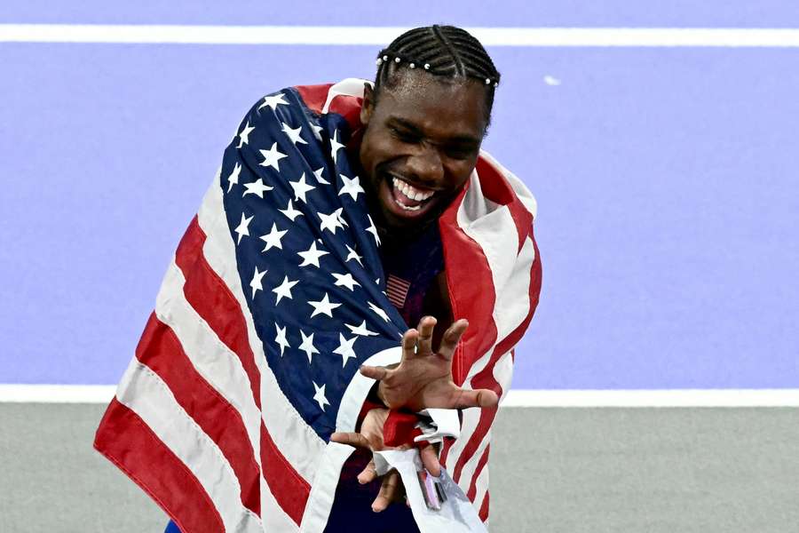 El estadounidense Noah Lyles gana el oro olímpico en los 100 metros masculinos