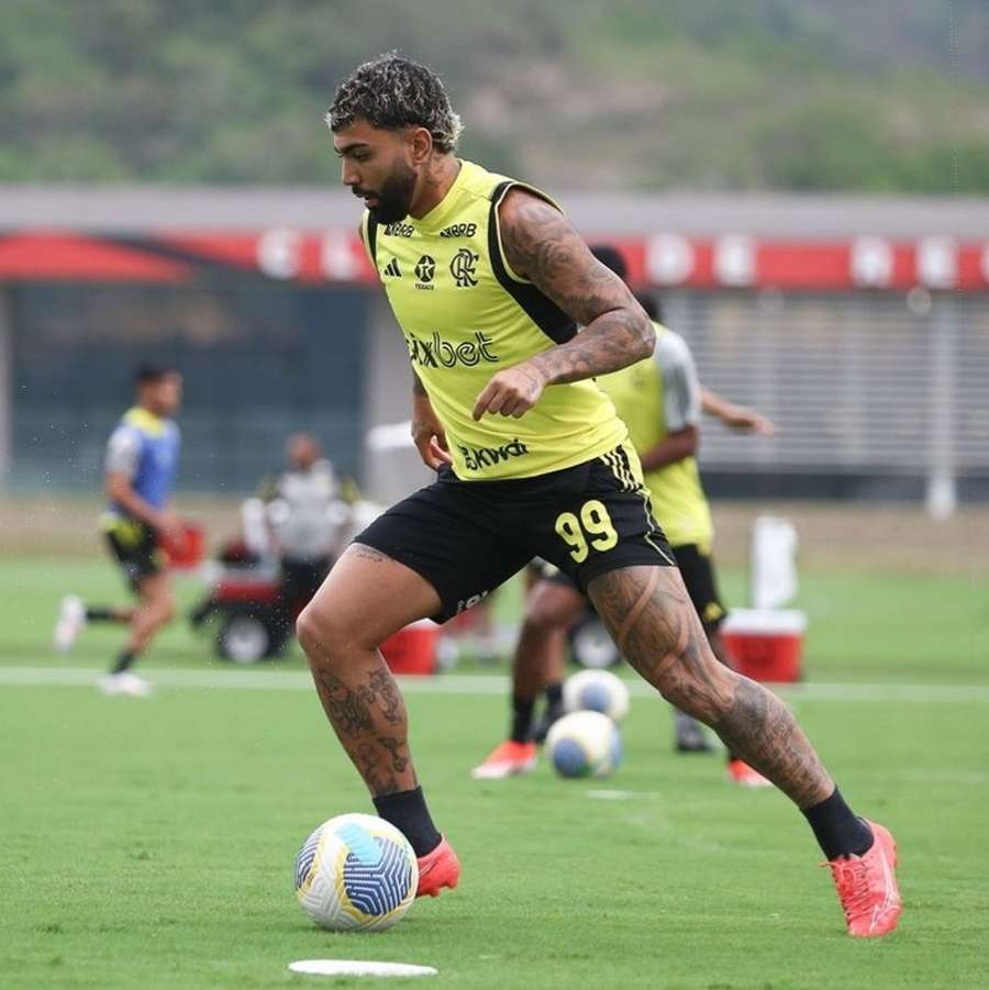 Gabigol deve seguir no banco sob a nova direção