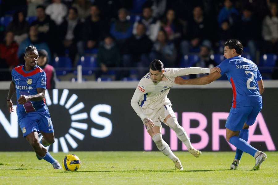 Touaizi com Borja Sainz, homem do jogo