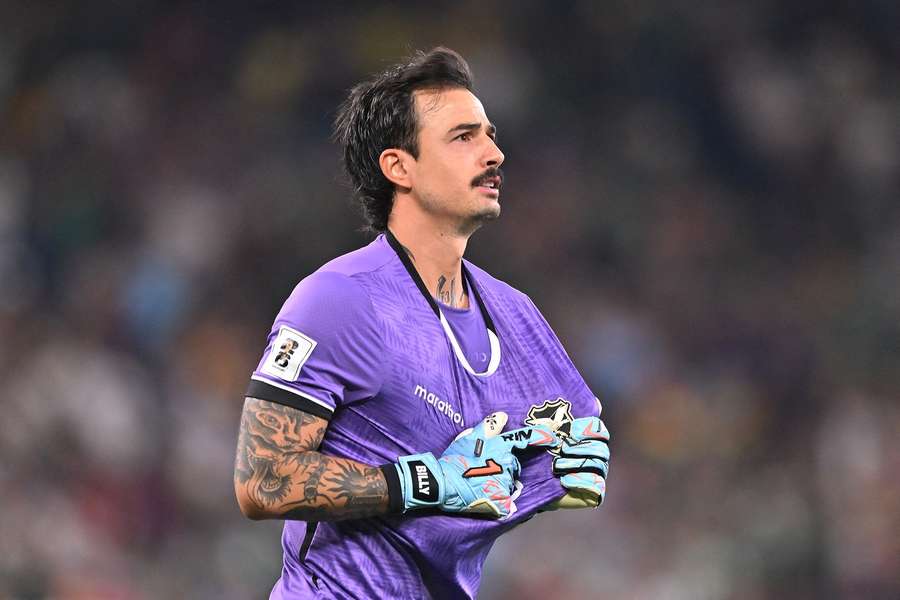Guillermo Viscarra cumpre a segunda época no Alianza Lima Guillermo Viscarra cumpre a segunda época no Alianza Lima
