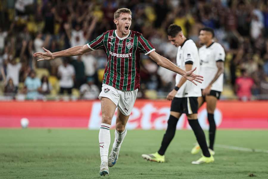Castillo fez seu primeiro gol pelo Fluminense contra o Atlético-MG Castillo fez seu primeiro gol pelo Fluminense contra o Atlético-MG