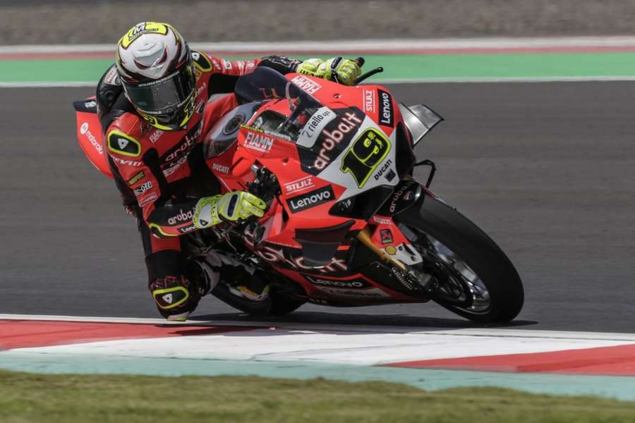 Álvaro Bautista, piloto de Ducati