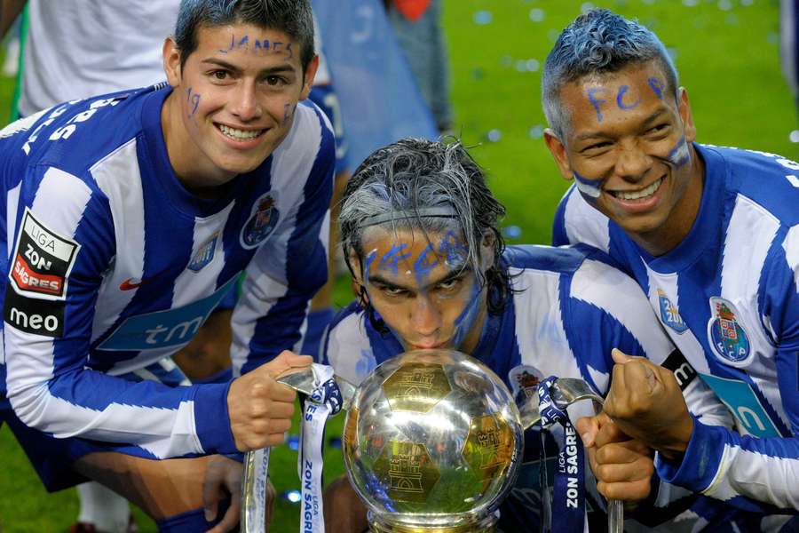 James Rodríguez (E), Falcao (C) e Guarín (D) foram campeões com o FC Porto