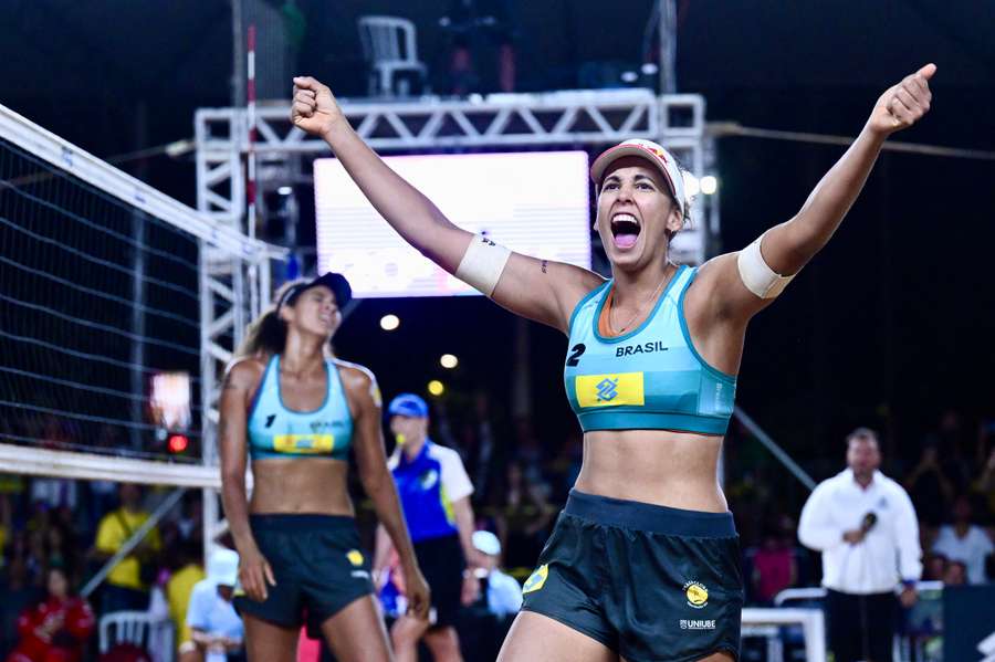Duda e Ana Patrícia são uma das principais esperanças de título do Brasil no Mundial de Vôlei de Praia Duda e Ana Patrícia são uma das principais esperanças de título do Brasil no Mundial de Vôlei de Praia