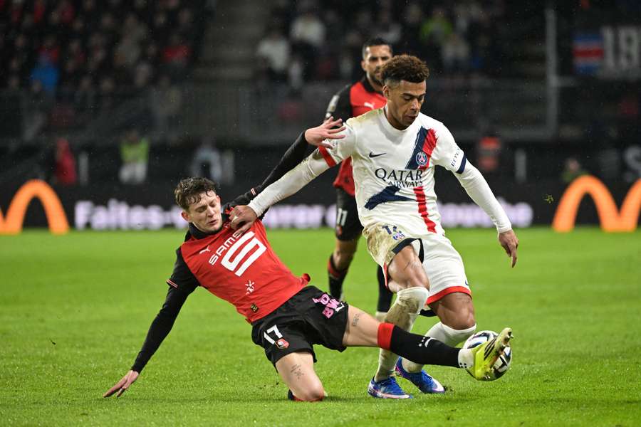 Szymański z asystą przeciwko PSG, piękne przełamanie Rennes z hegemonem