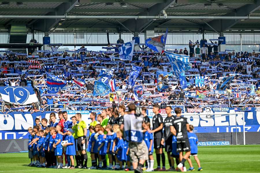 Das Duell zwischen Blau-Weiß Linz und Wacker Innsbruck verspricht eine ganz besondere Atmosphäre. Das Duell zwischen Blau-Weiß Linz und Wacker Innsbruck verspricht eine ganz besondere Atmosphäre.