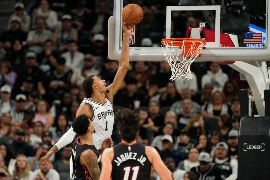 San Antonio Spurs wciąż bez porażki. Kolejny znakomity występ Wembanyamy