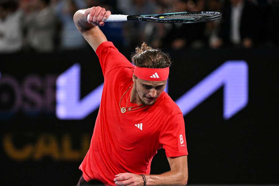 Zverev, furios după ce a pierdut al doilea set