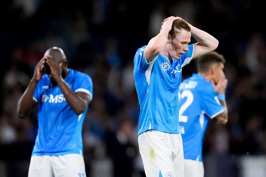 Napoli tropeçou em casa e perdeu chance de encaminhar título da Serie A