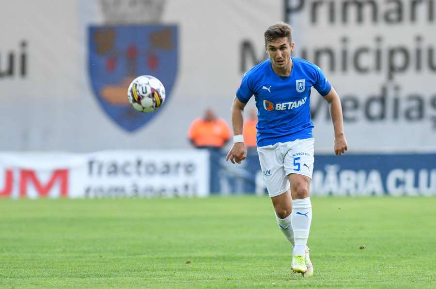 Bogdan Vătăjelu, în tricoul Universității Craiova, 2022