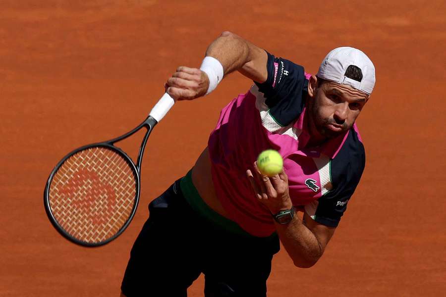 Dimitrov vs Fearnley, suspendido por apagón Dimitrov vs Fearnley, suspendido por apagón
