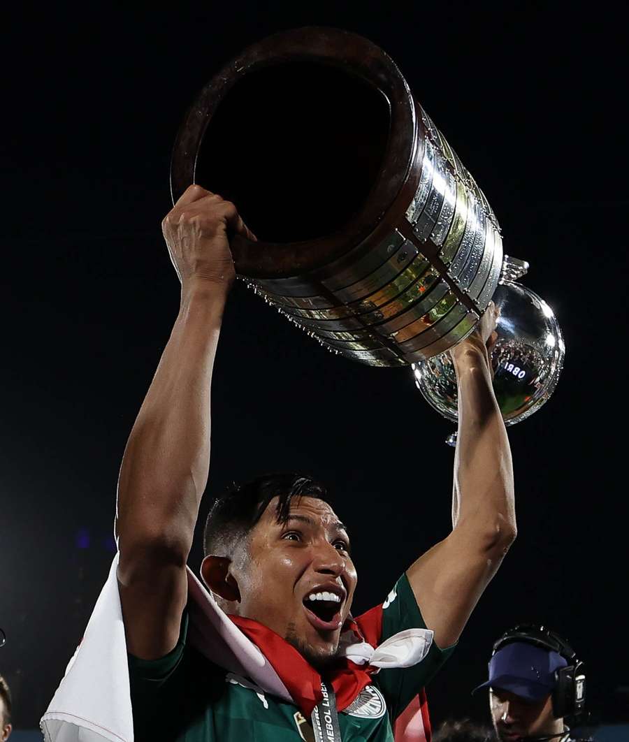 Rony foi bicampeão da Libertadores pelo Palmeiras Rony foi bicampeão da Libertadores pelo Palmeiras