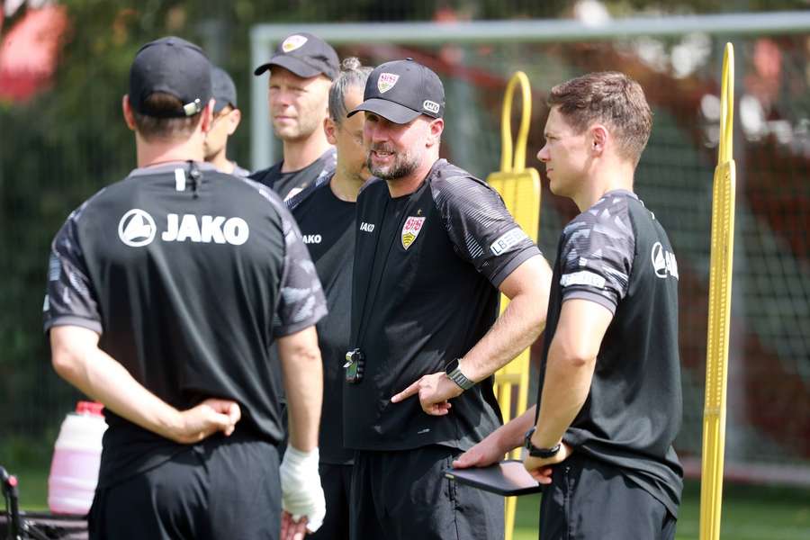 Der VfB hat knifflige Situationen gegen die Bayern zu überstehen. Der VfB hat knifflige Situationen gegen die Bayern zu überstehen.