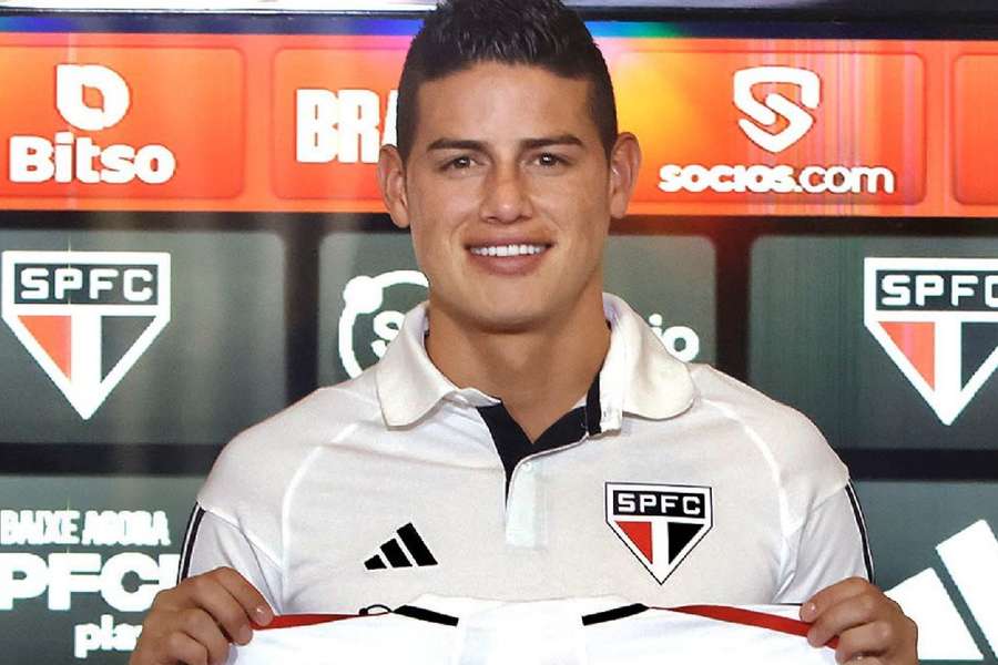 James Rodríguez utilizou a camisa 19 na última temporada