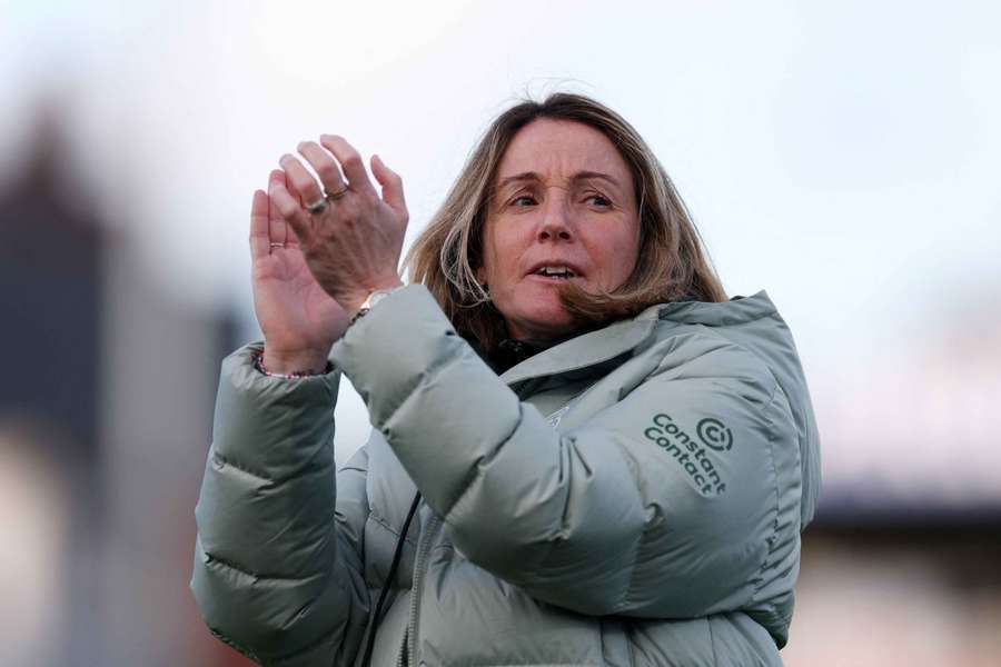 La Fifa impose une féminisation des bancs dans ses compétitions féminines