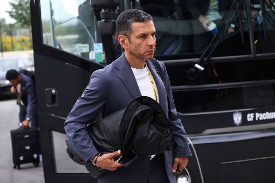 Lozano, en la llegada al estadio.