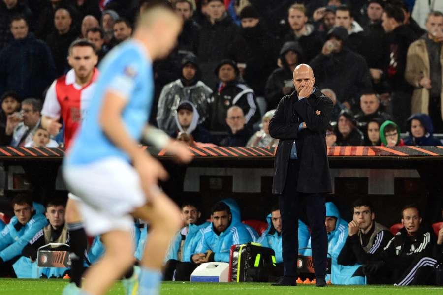 Feyenoord-trainer Arne Slot in de wedstijden tegen Lazio