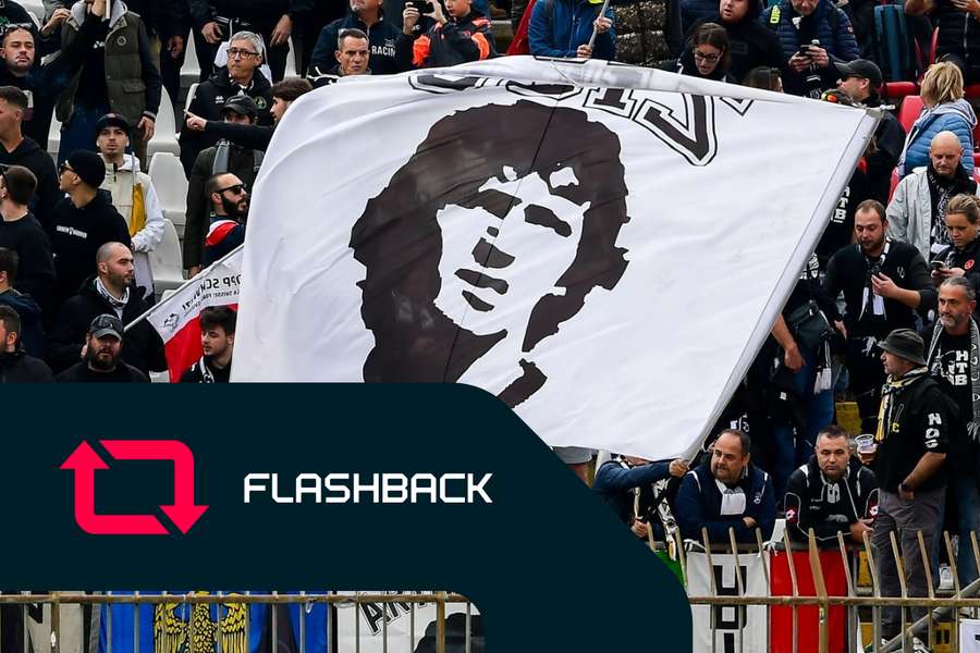 Os adeptos do Friuli ainda hoje lembram o grande Zico nas bancadas Os adeptos do Friuli ainda hoje lembram o grande Zico nas bancadas