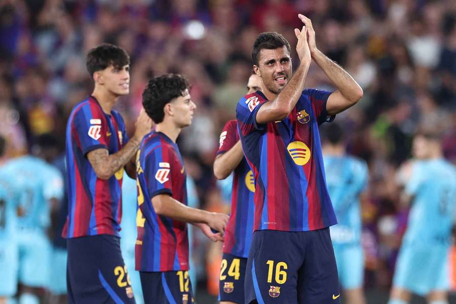 Barcelona je první v tabulce LaLigy. Barcelona je první v tabulce LaLigy.