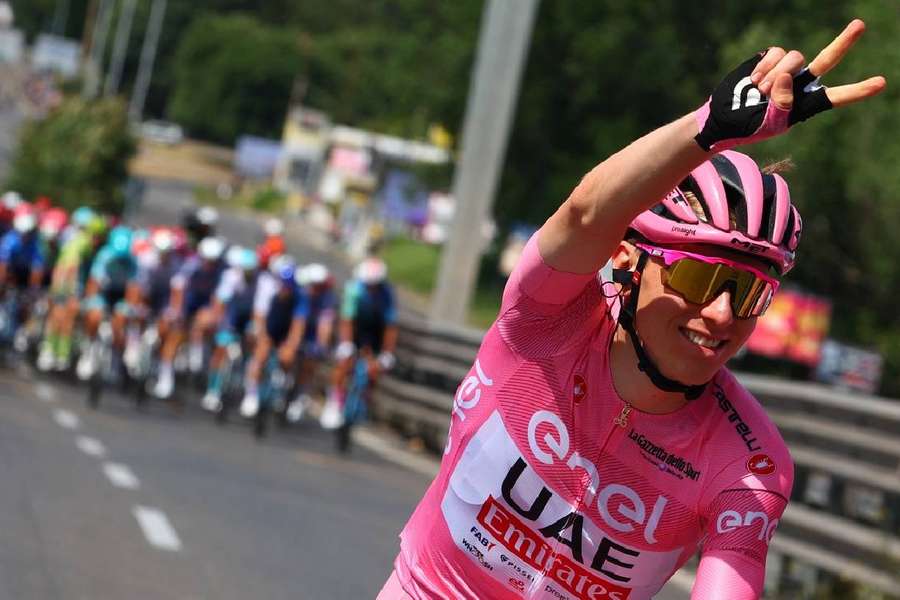 Tadej Pogacar ha sorvolato il Giro